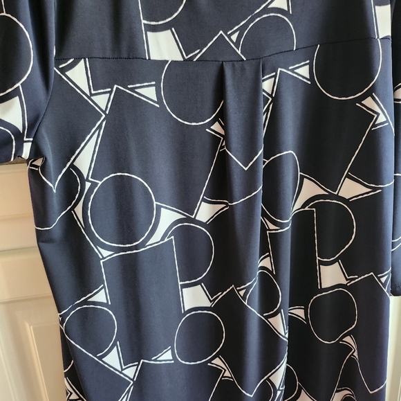 Joseph Ribkoff blouse - Picture 6 of 6